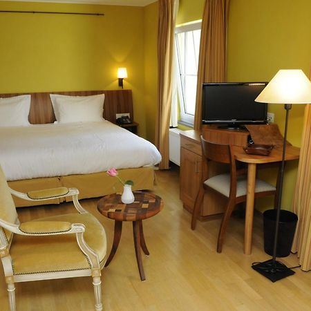 Отель Manoir Kasselslay Клерво Экстерьер фото
