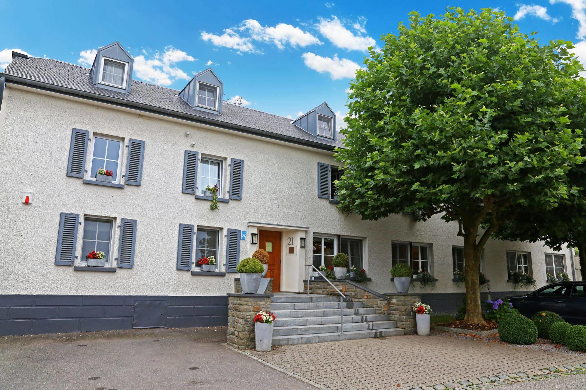 Отель Manoir Kasselslay Клерво Экстерьер фото