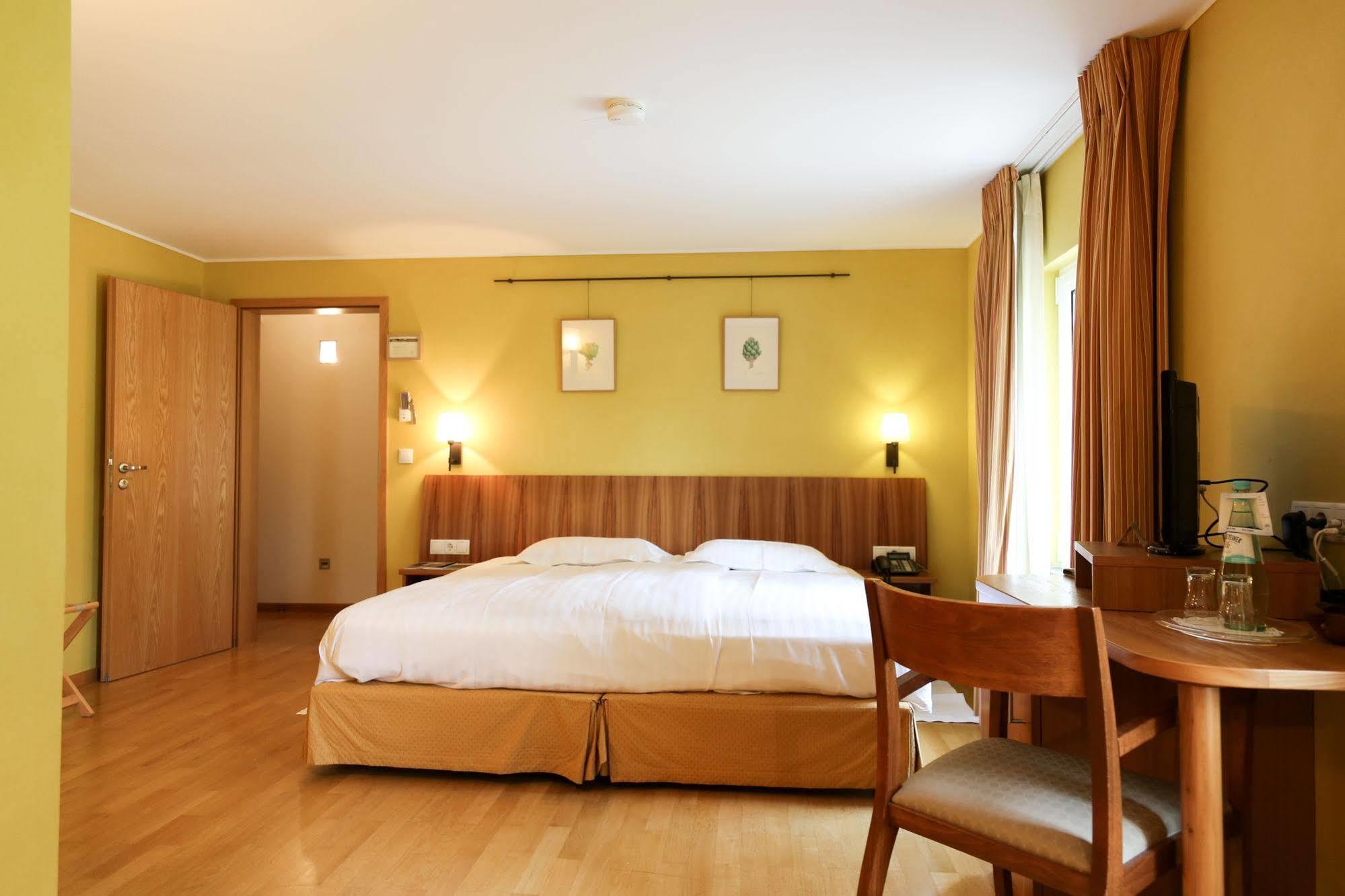 Отель Manoir Kasselslay Клерво Экстерьер фото